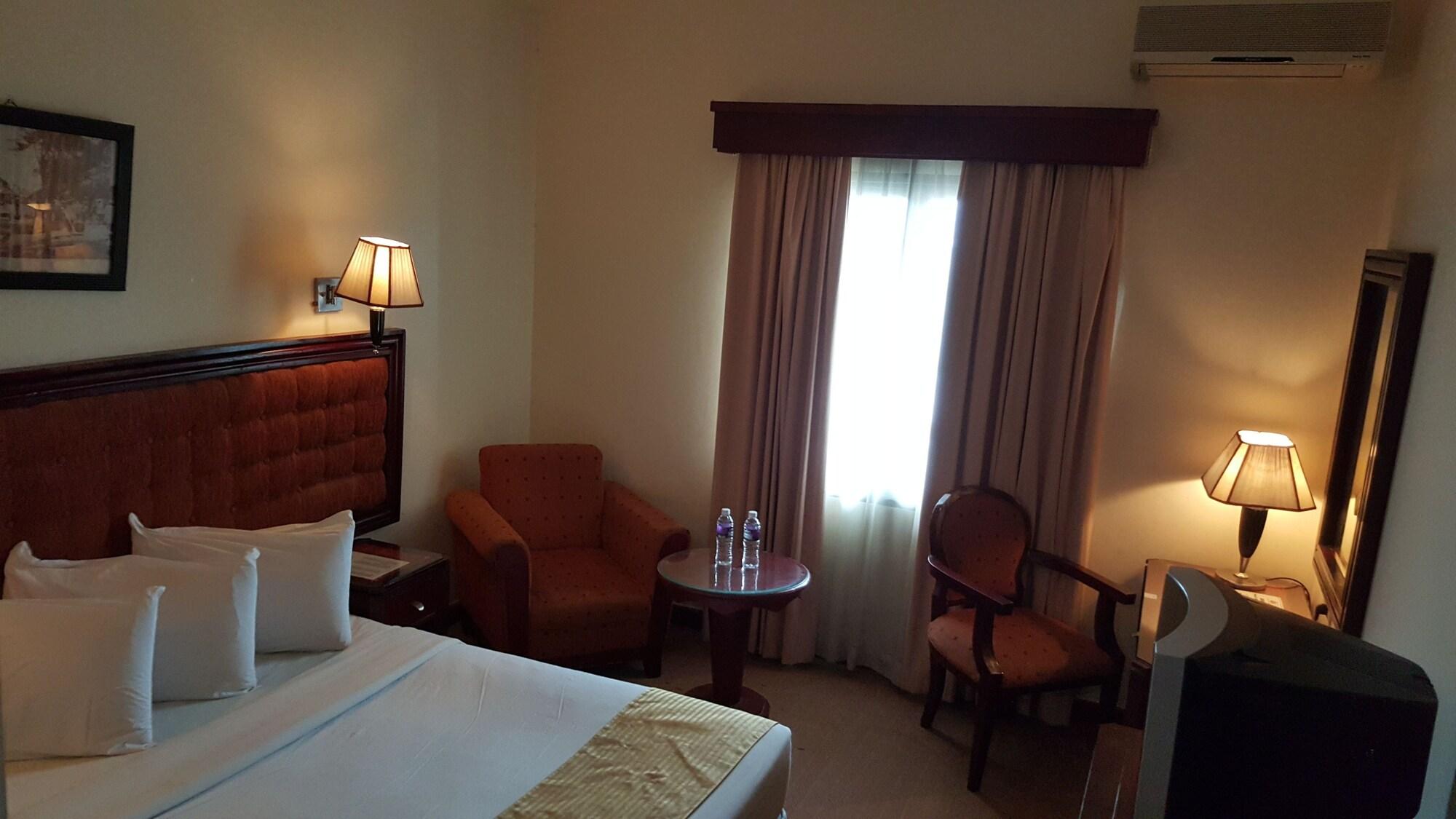 Harbourbay Amir Hotel Batam Exterior photo